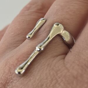 💧 Melted Silver Drip Ring